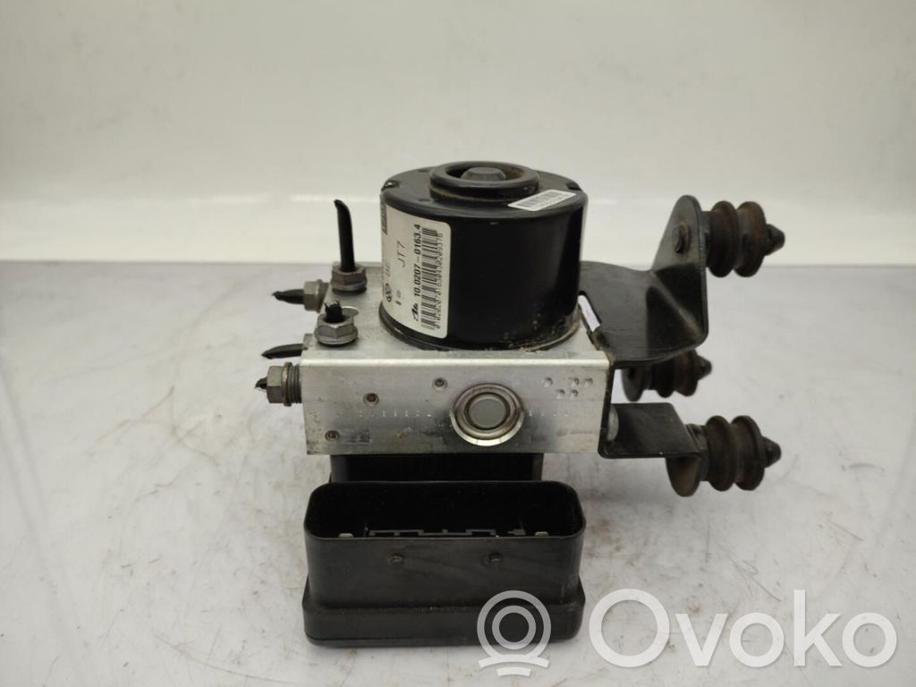 Volkswagen Golf VI Bomba de ABS 