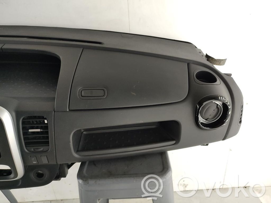 Renault Trafic III (X82) Panelis 
