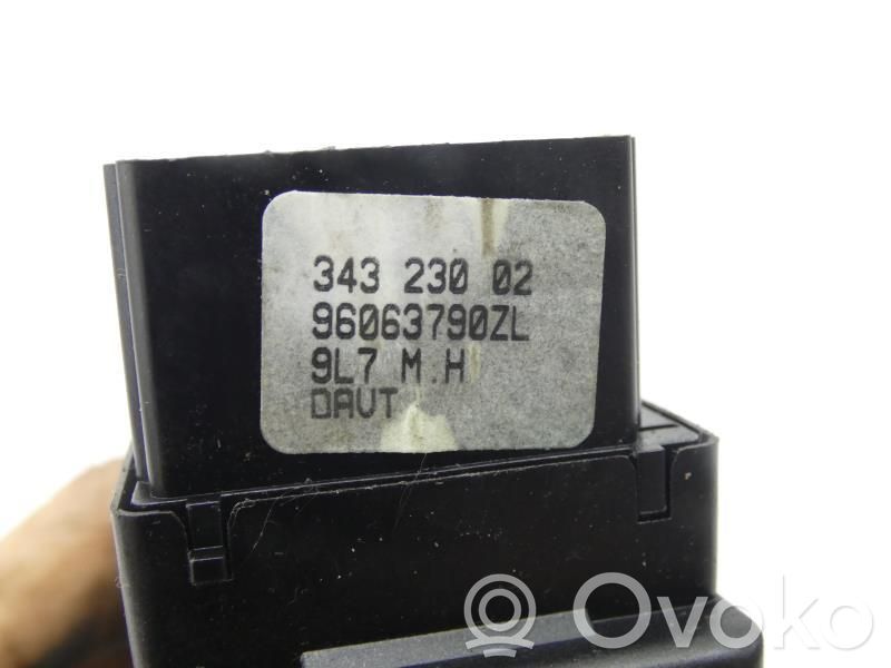 Indicator stalk   625367