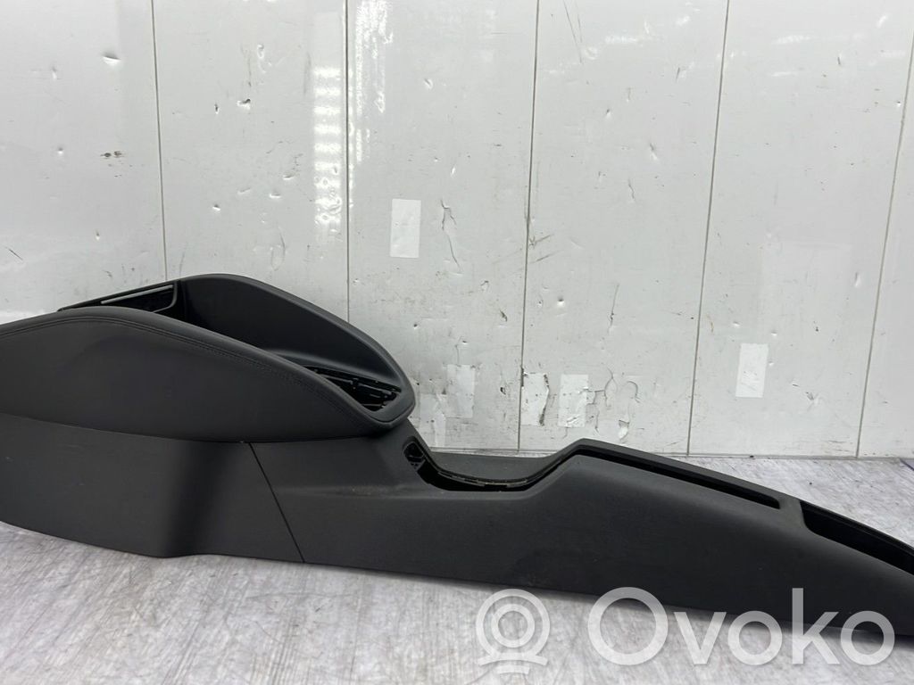 Audi A1 Center console 
