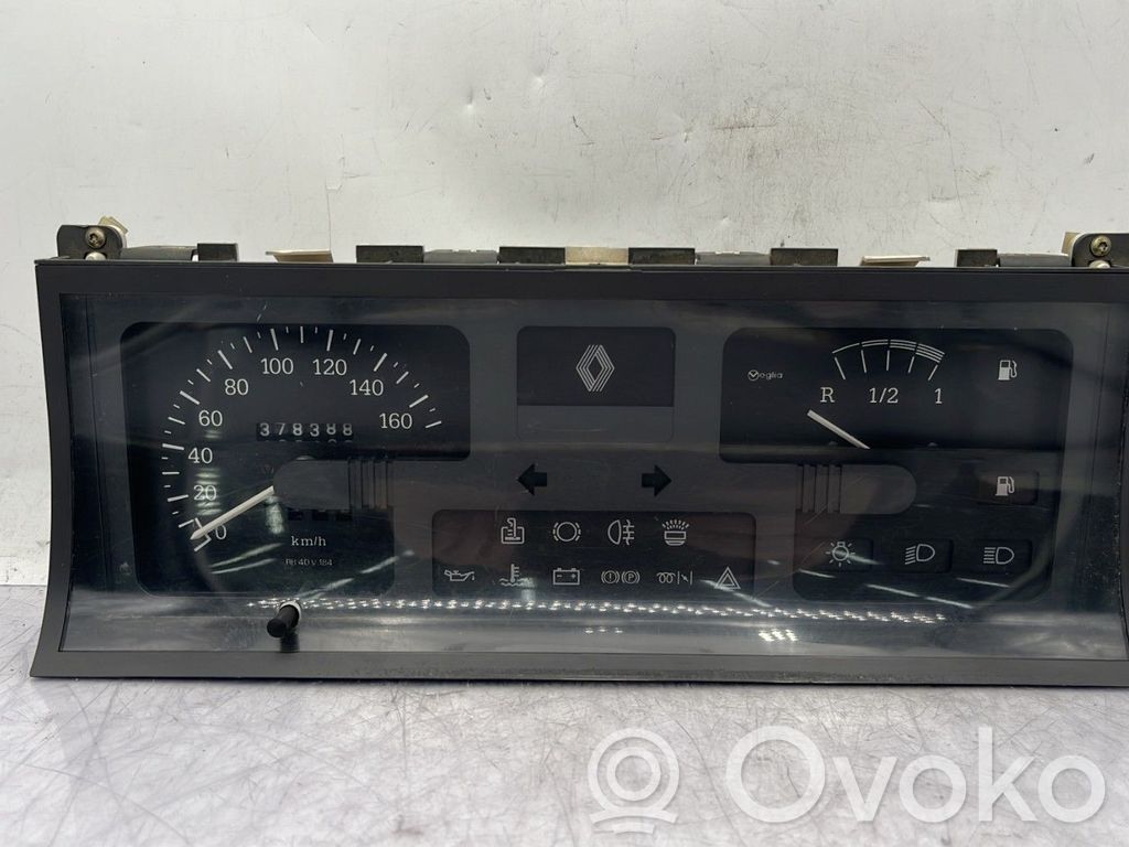 Speedometer (instrument cluster)