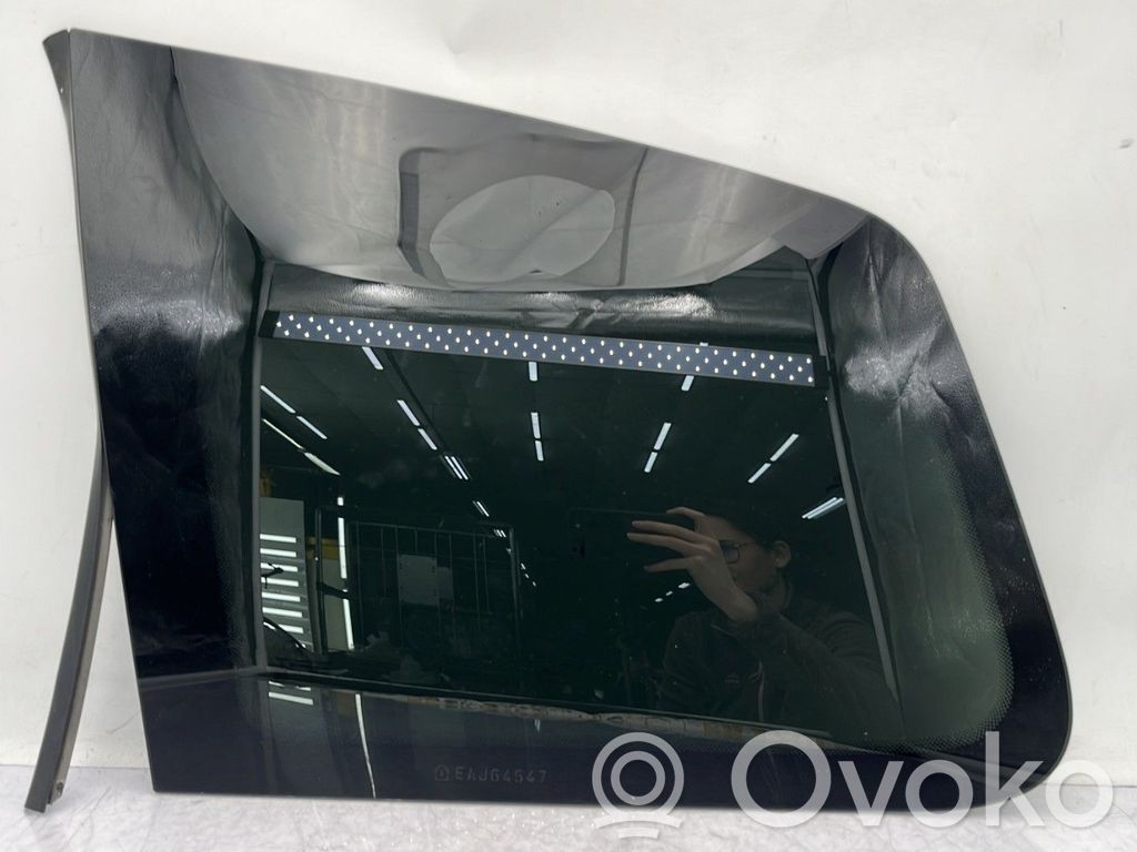 Ford C-MAX I Vidrio lateral trasero 