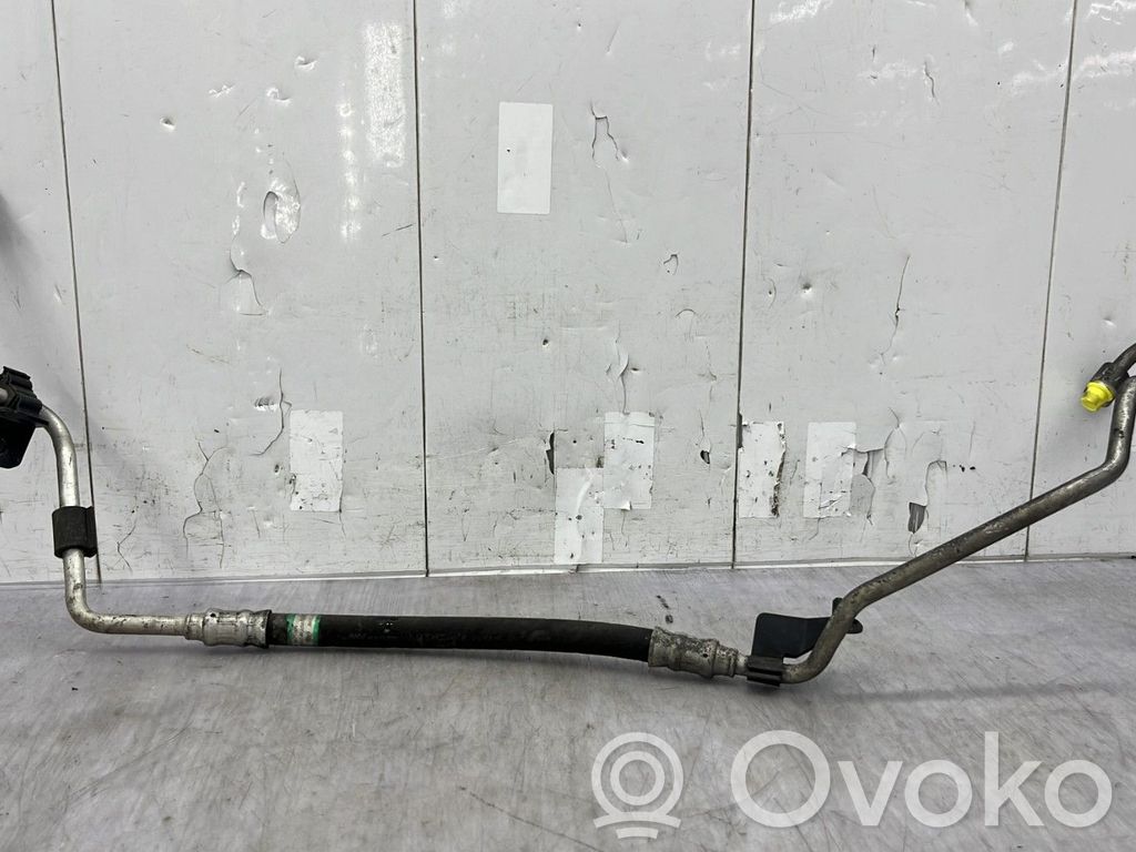 Ilmastointilaitteen putki (A/C)   64509223320