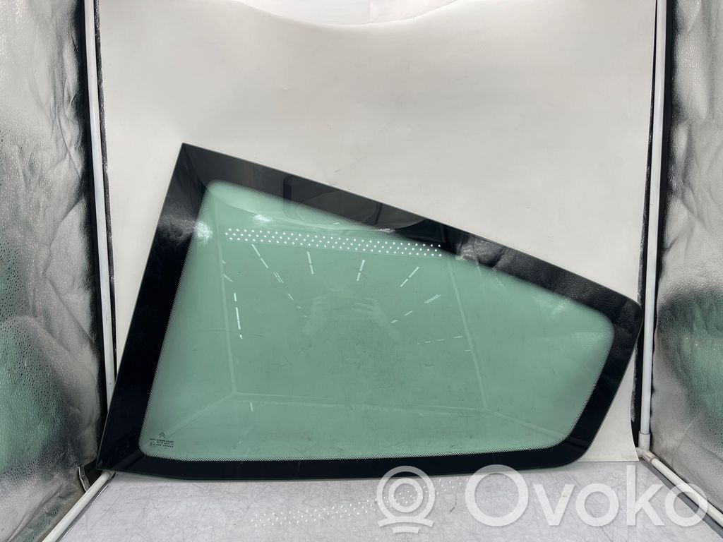 Citroen C2 Rear side window 