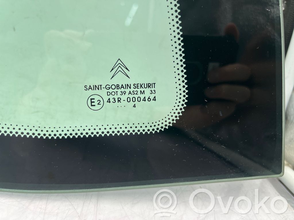 Citroen C2 Rear side window 