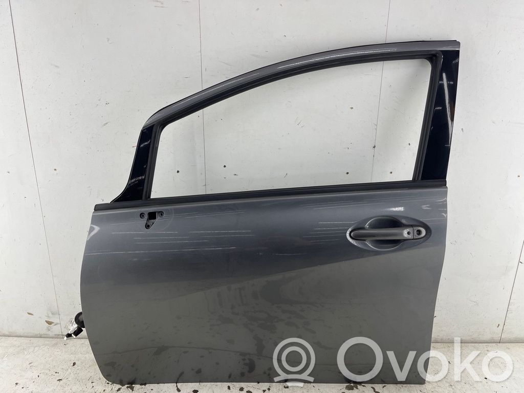 Nissan Note (E12) Priekinės durys 