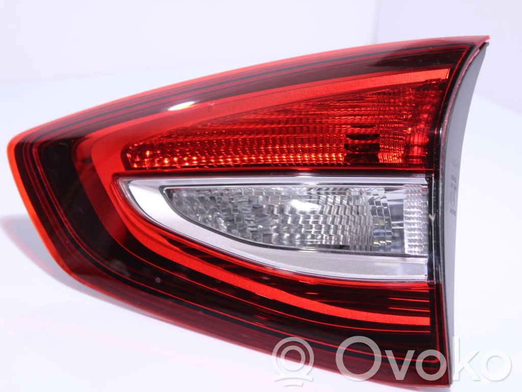 Ford C-MAX II Takaluukun takavalot 