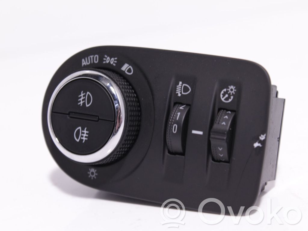 Opel Astra K Interruptor de luz 