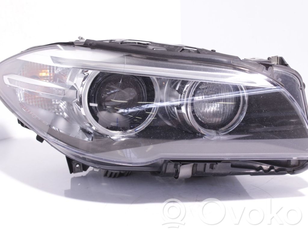 BMW 5 F10 F11 Lampa przednia 