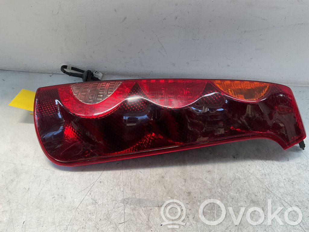Nissan Note (E11) Rückleuchte Heckleuchte 