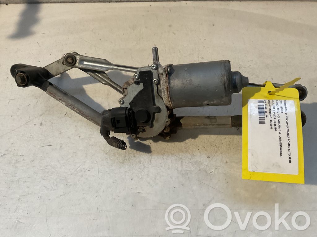 Alfa Romeo Mito Motor y varillaje del limpiaparabrisas delantero 