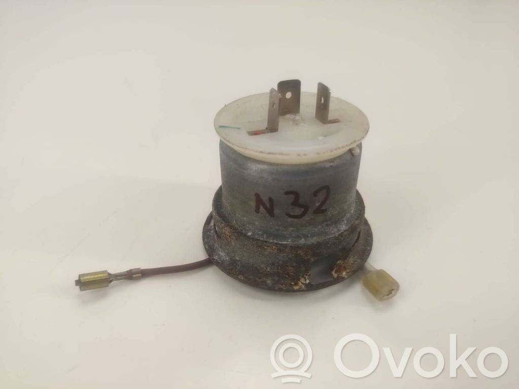 Deckel Abdeckung Scheinwerfer   63121372732