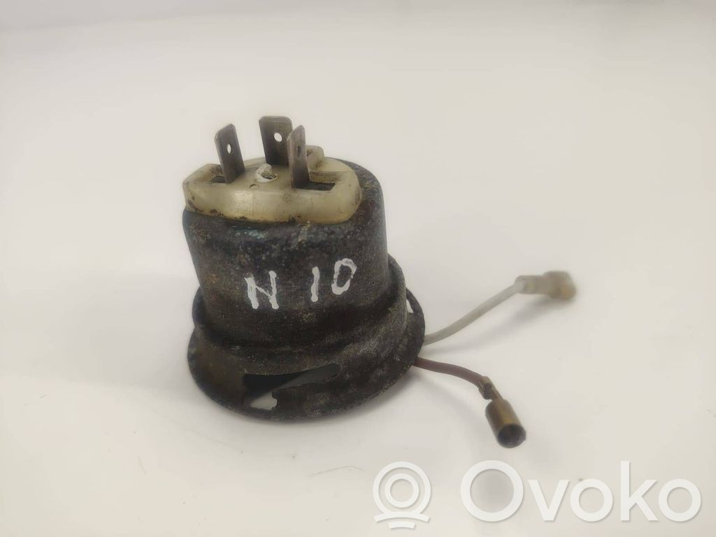BMW 5 E12 Deckel Abdeckung Scheinwerfer 
