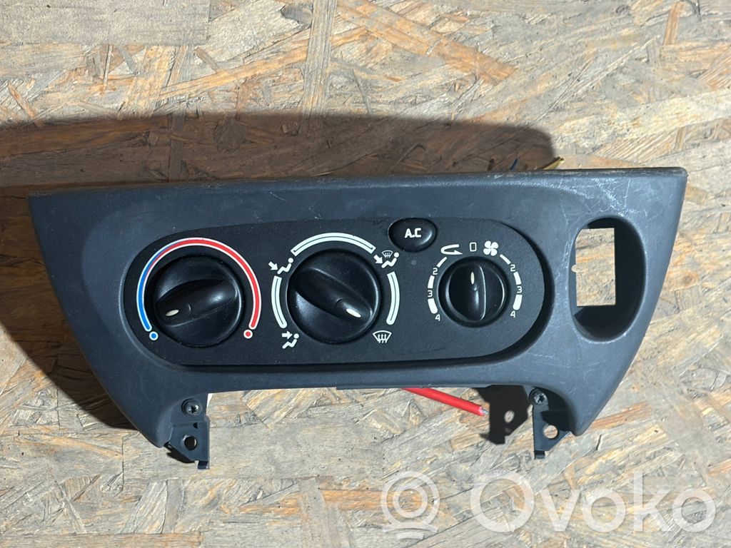 Renault Megane I Climate control unit 