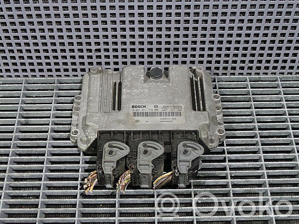 Renault Megane II Engine control unit/module 