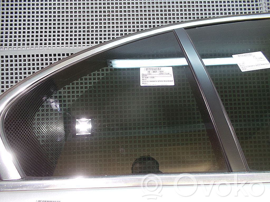 BMW 7 E65 E66 Luna de la puerta trasera 