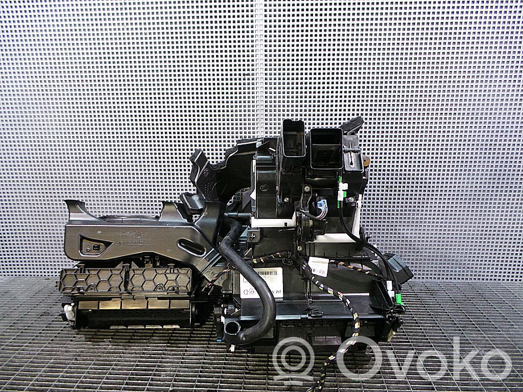Volkswagen PASSAT B8 Salono oro mazgo komplektas 
