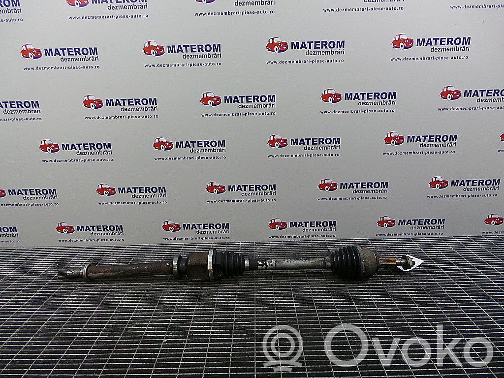 Eje de transmisión delantero   8200618111