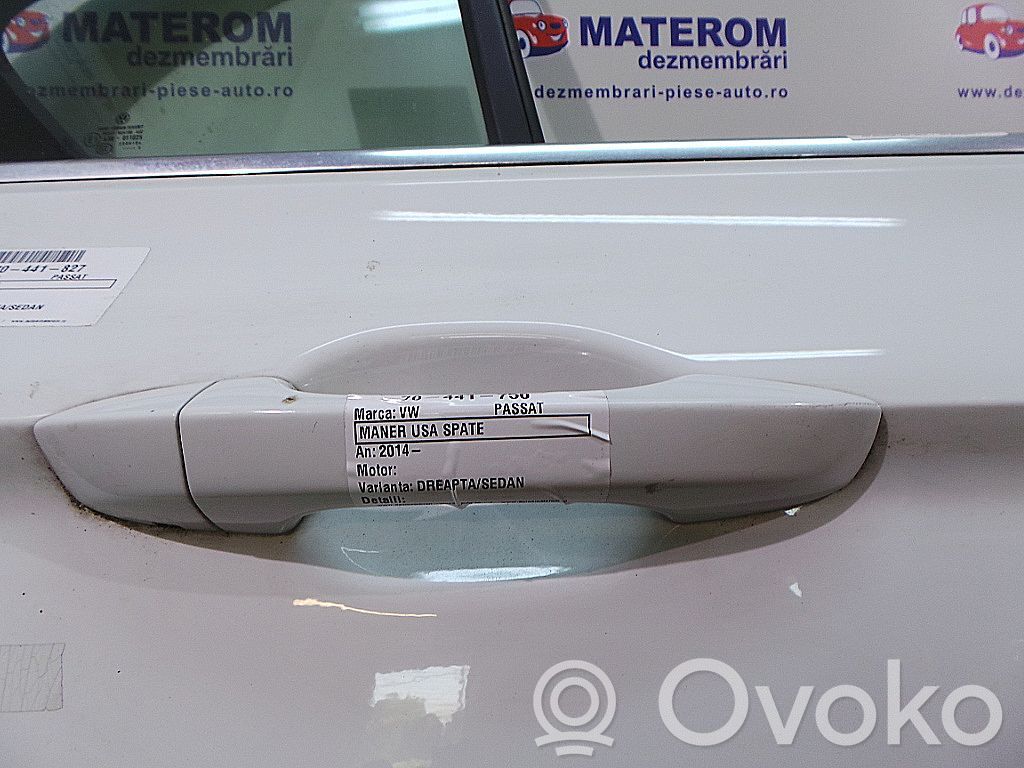Volkswagen PASSAT B8 Manecilla externa puerta trasera