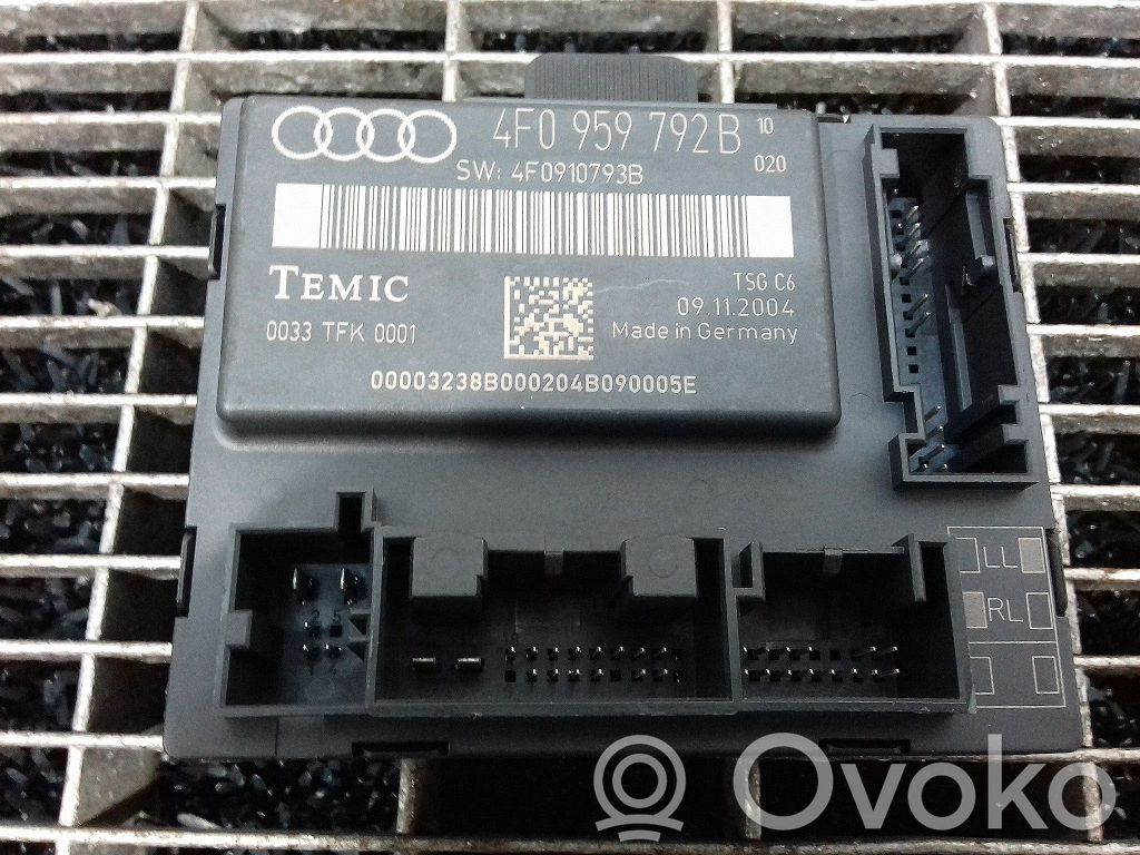 Unidad de control/módulo de la puerta   4F0959792B
