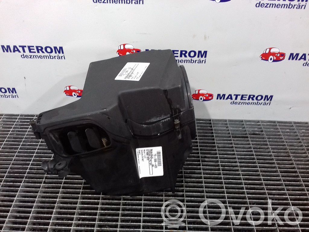 Volvo C30 Air filter box 