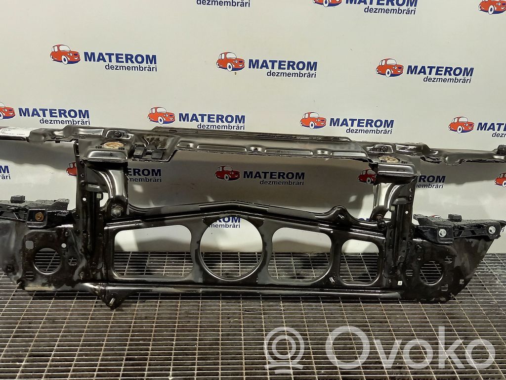 BMW 5 E39 Radiatoru panelis 