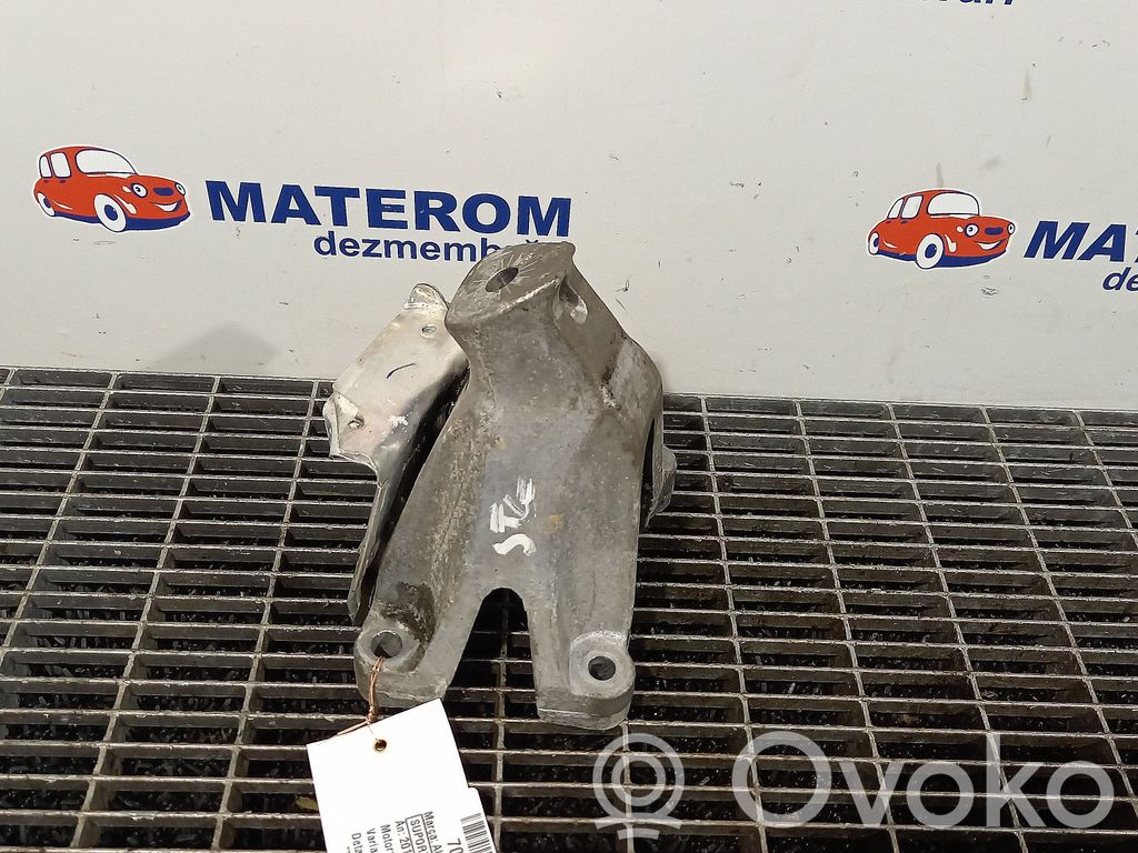 Engine mount bracket   8K0199307BH