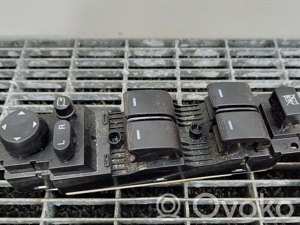 Mazda 6 Wing mirror switch 