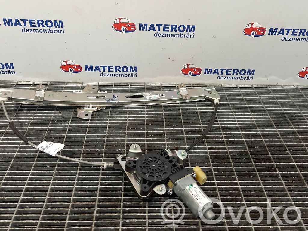 Hyundai i10 Macara ușă față cu motor 
