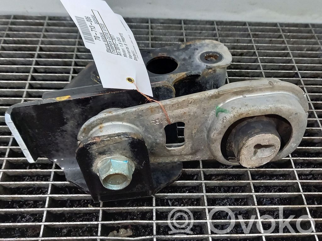 Nissan Qashqai Gearbox mount 