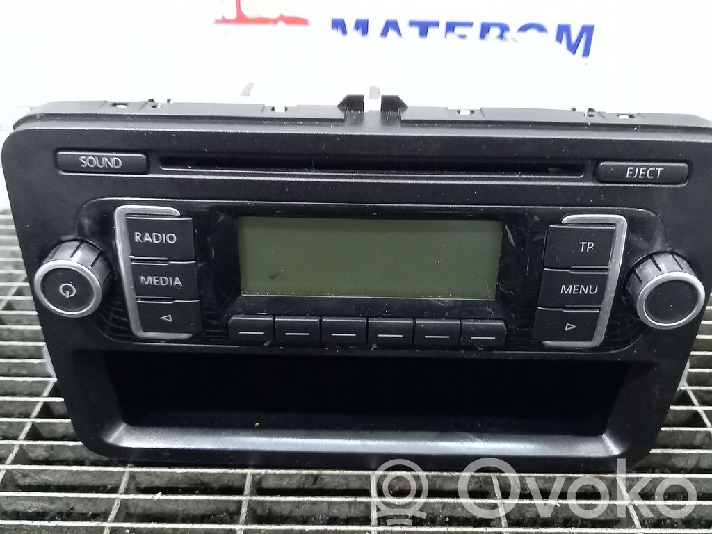 Volkswagen Touran II Panel / Radioodtwarzacz CD/DVD/GPS 
