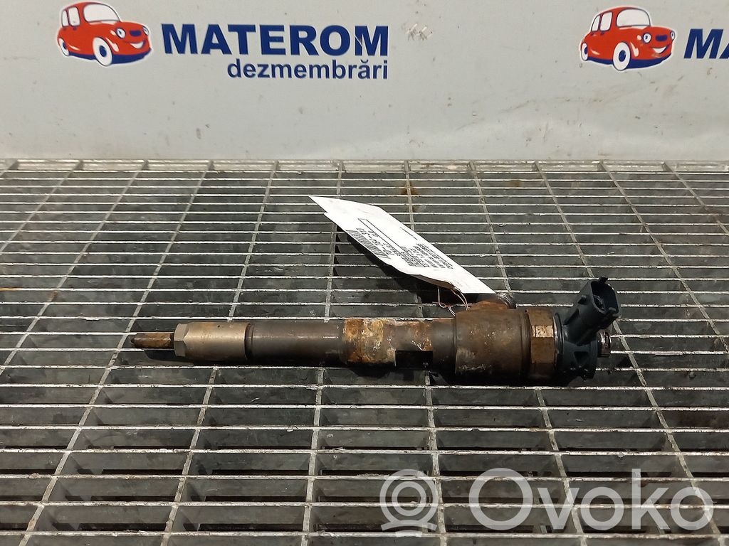 Inyector de combustible   8201108033