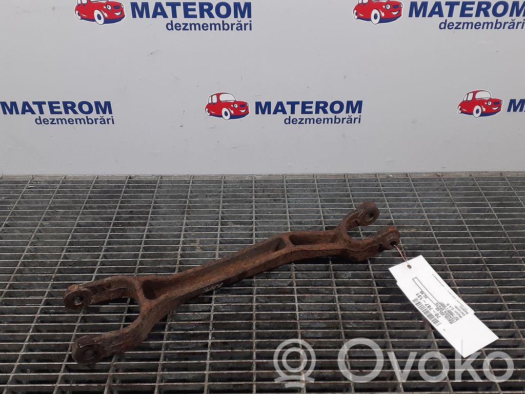 Brazo de suspensión trasera   8630784
