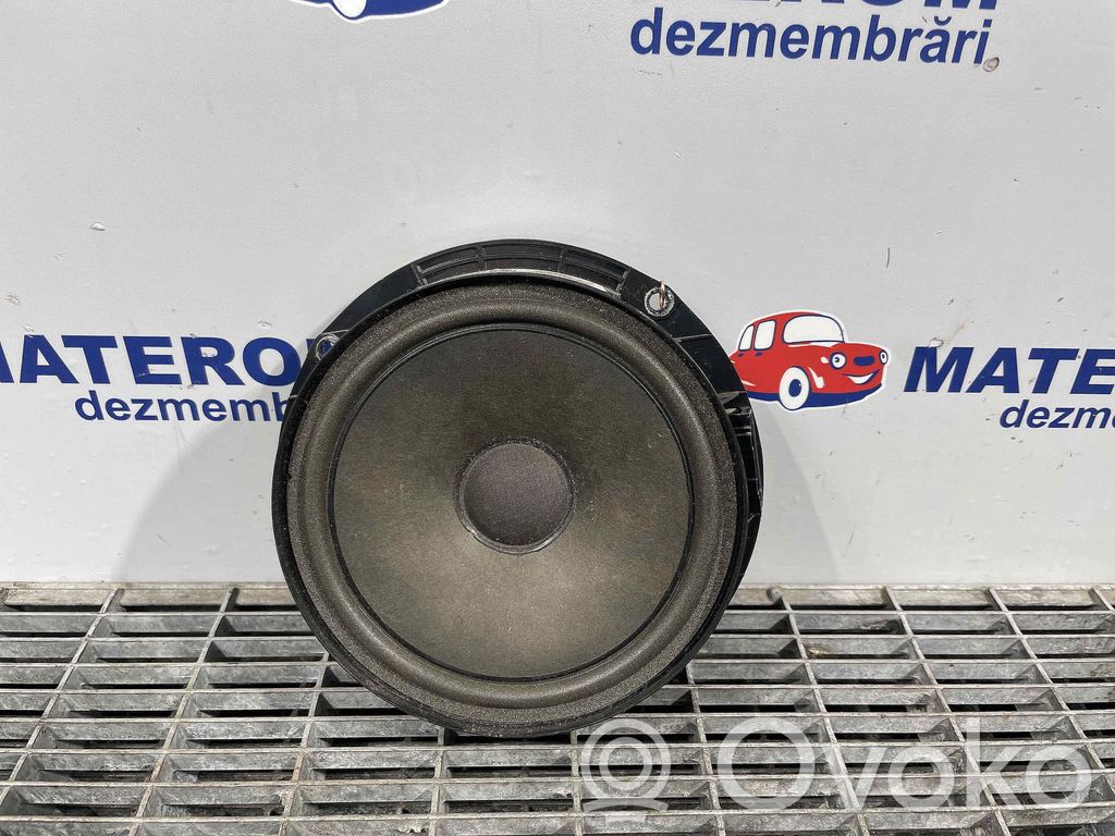 Volkswagen PASSAT B6 Altavoz del panel 