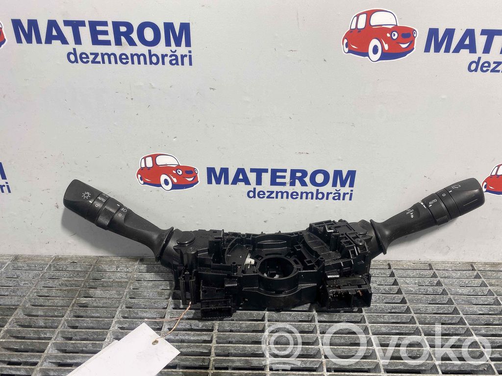 Toyota RAV 4 (XA40) Manetka / Przełącznik kierunkowskazów 