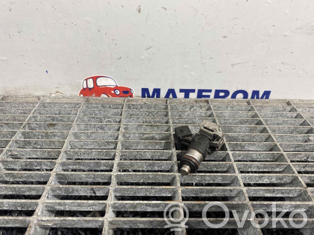 Renault Clio IV Injector combustibil 