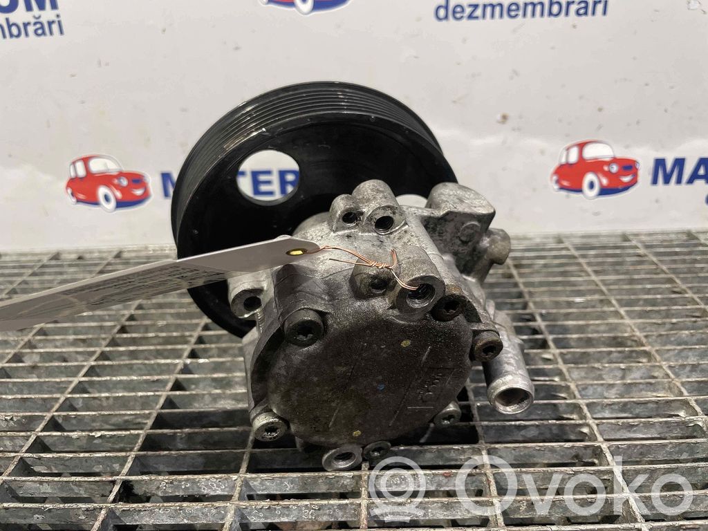 Dacia Duster Ohjaustehostimen pumppu 