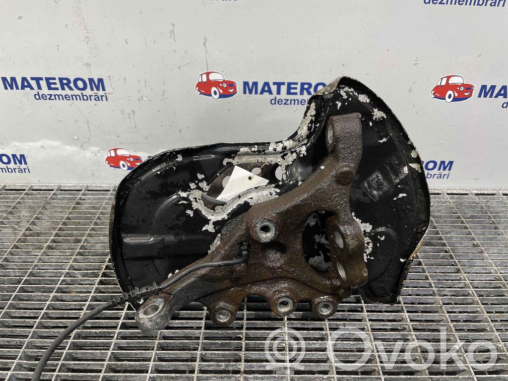 Mercedes-Benz C W204 Fuso a snodo con mozzo ruota anteriore