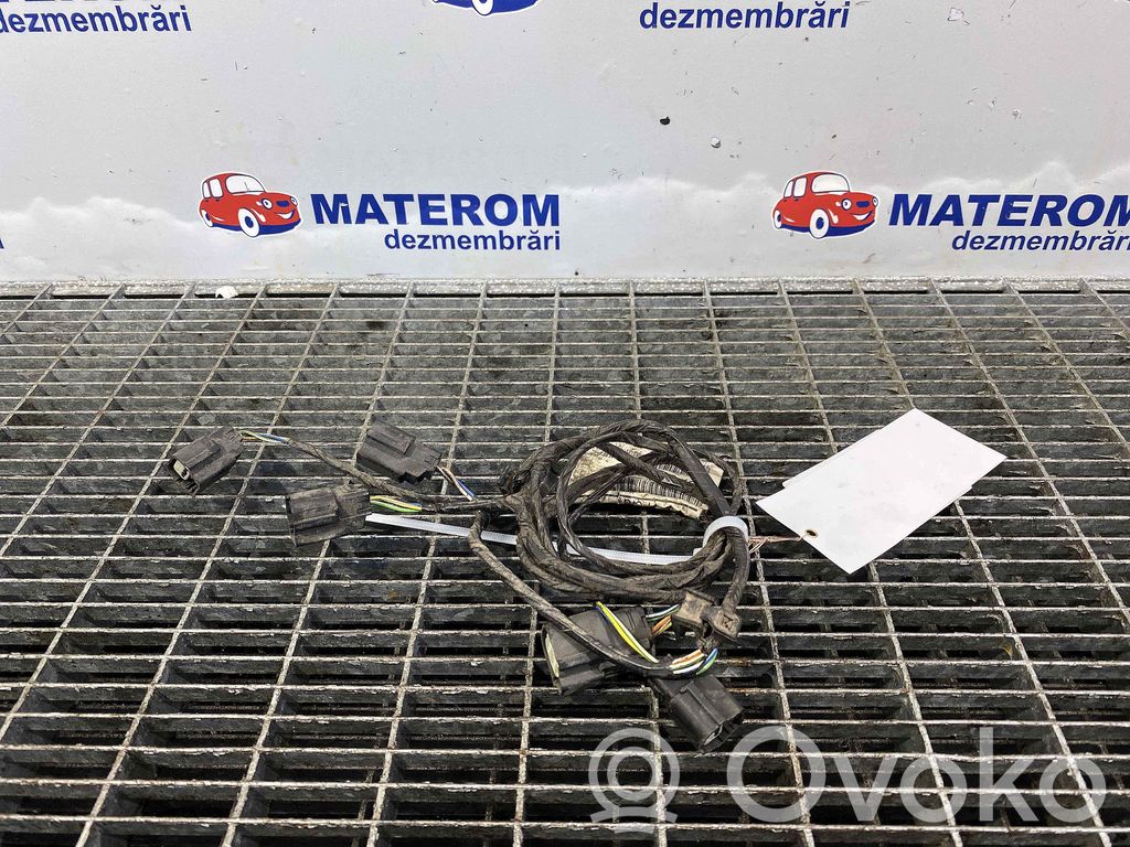 Otros cableados   AV1T15K868