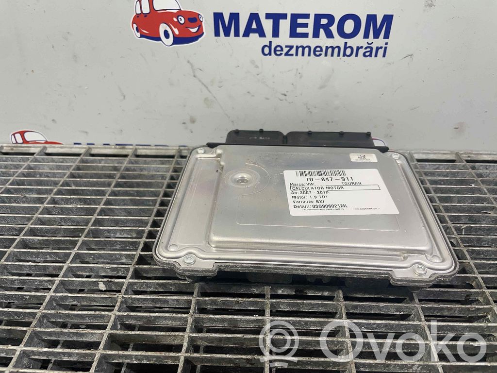 Volkswagen Touran I Unitate/modul de control motor 
