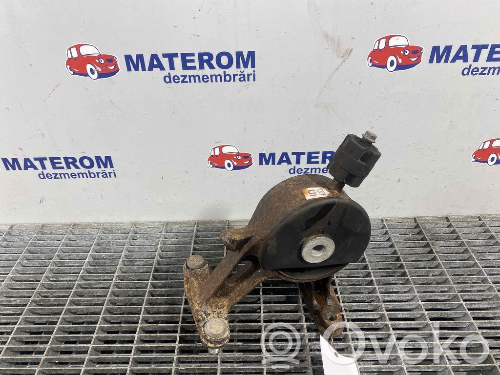 Toyota RAV 4 (XA40) Gearbox mounting bracket 