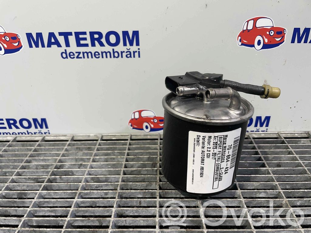 Mercedes-Benz E W212 Staffa/supporto di montaggio del filtro carburante 