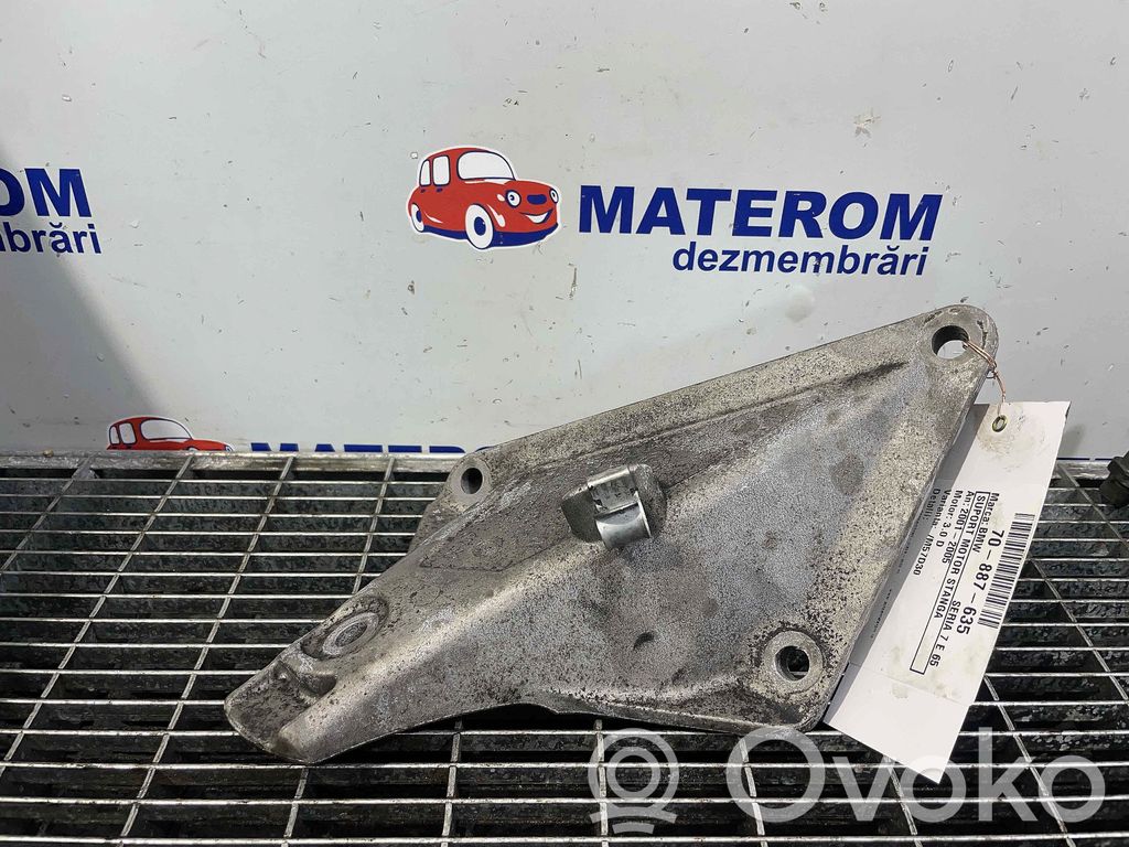 Engine mount bracket   22116758419