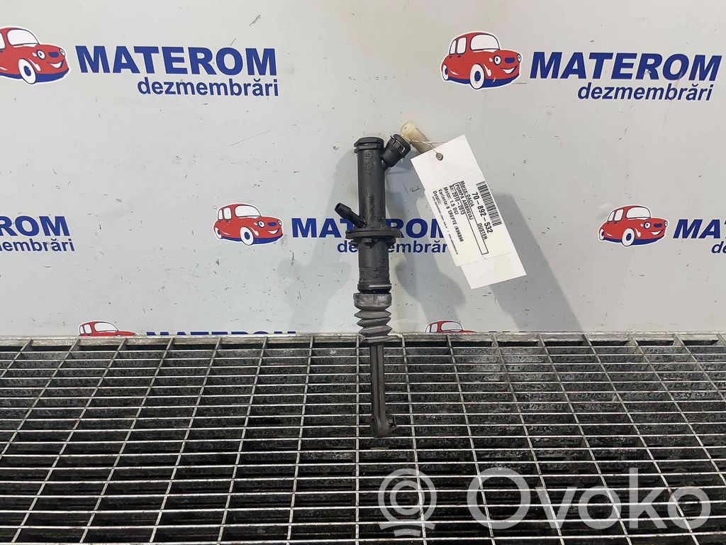 Kytkimen pääsylinteri   306104585R