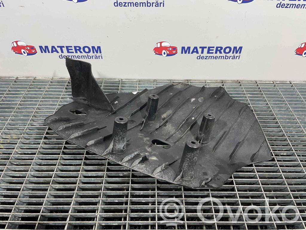 BMW 3 F30 F35 F31 Alte piese de sub caroserie 