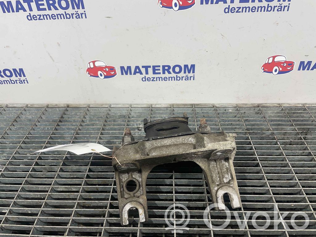 Renault Twingo III Engine mount bracket