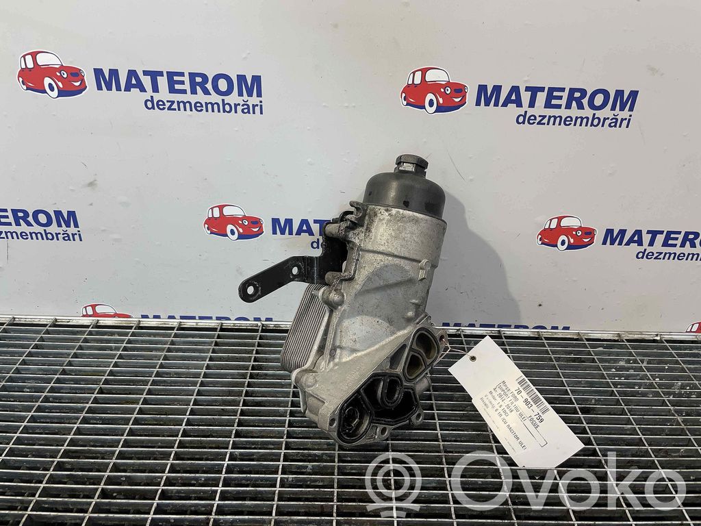 Ford Focus Oil filter mounting bracket 