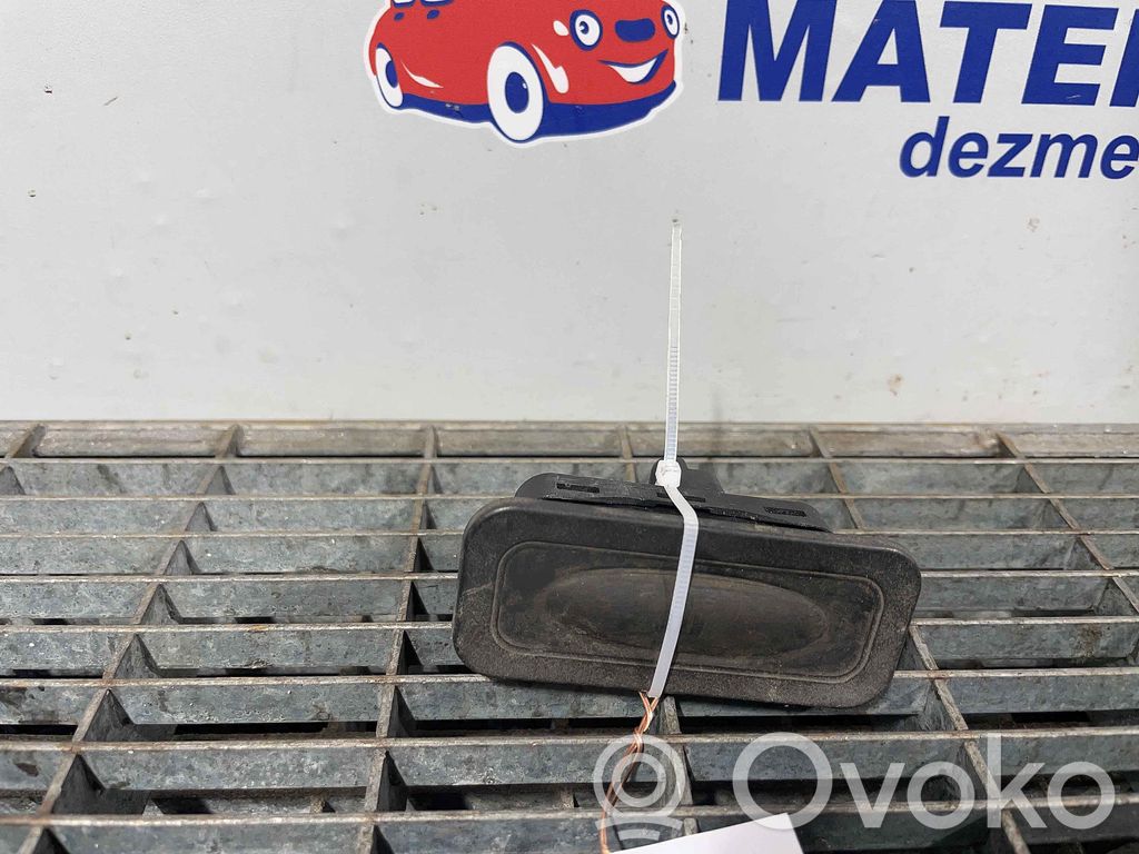 Tailgate/boot open switch button   8200076256