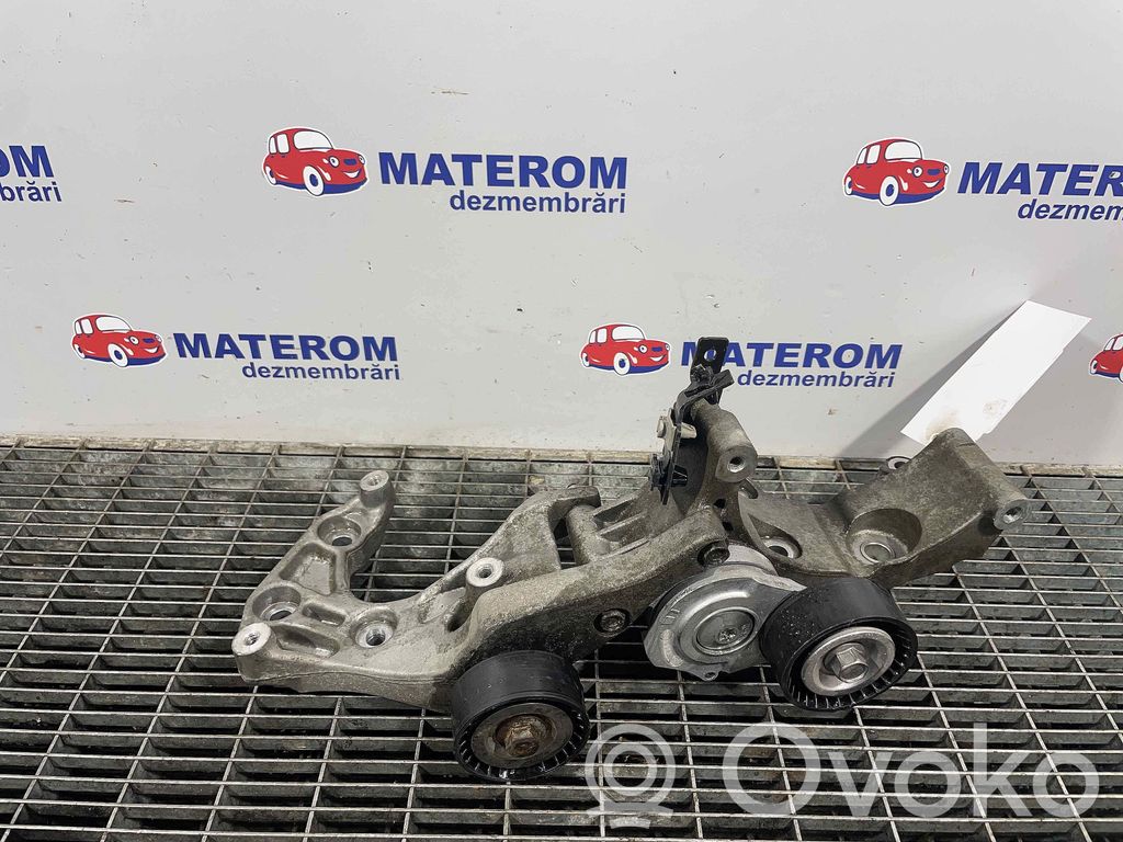 Opel Astra J Alternador 