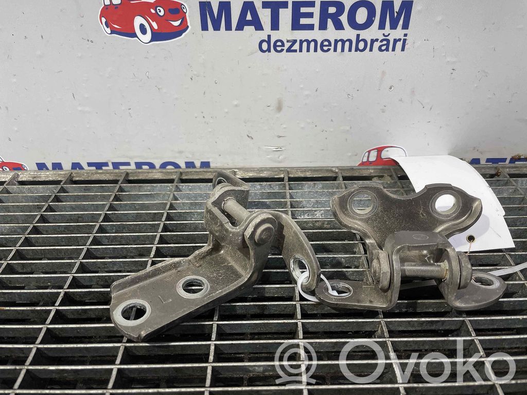 Toyota RAV 4 (XA30) Tailgate/trunk/boot hinge 